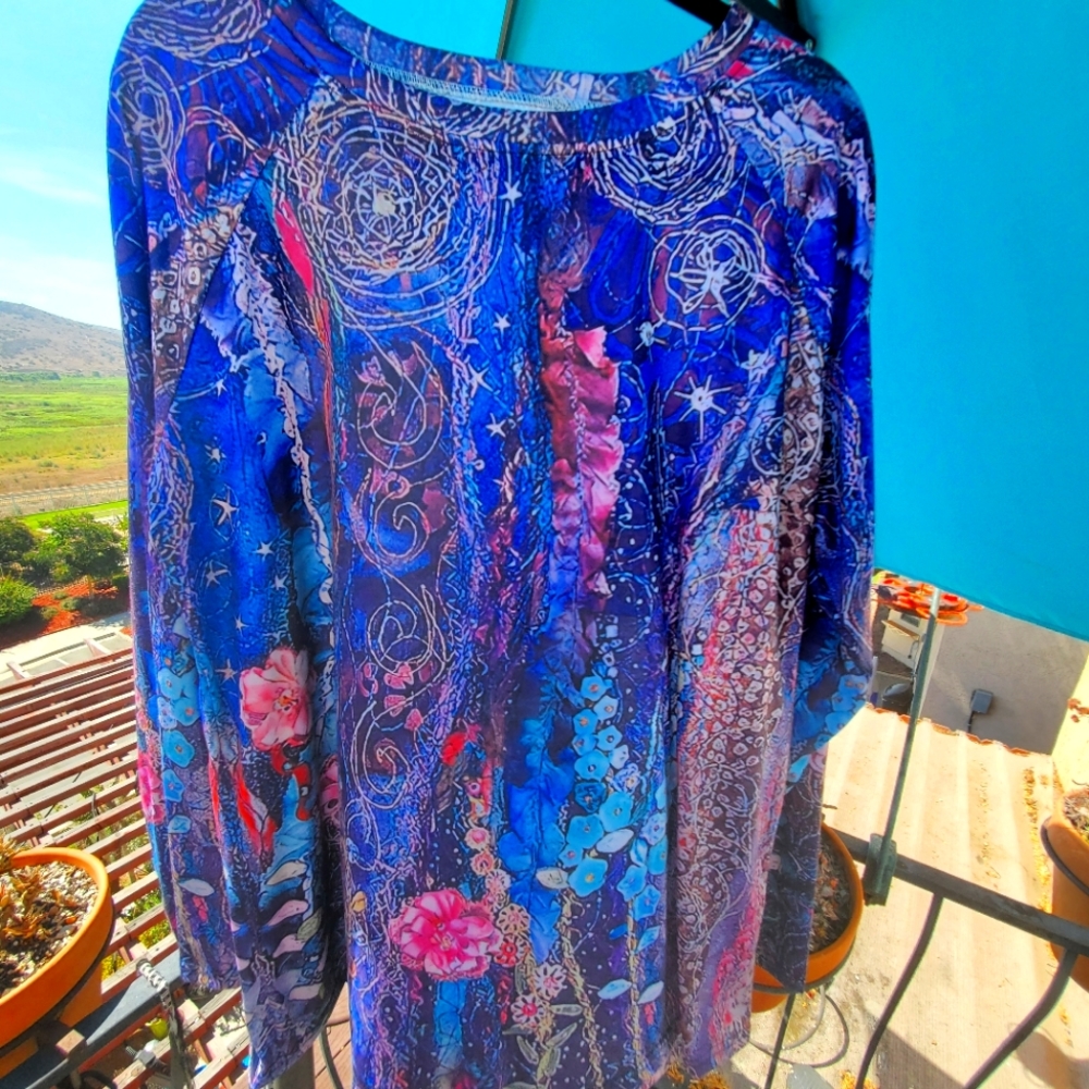 Beautiful multi-color watercolor flower top 2X